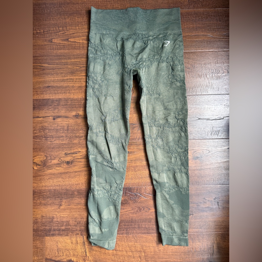 Gymshark Adapt Camo Seamless Leggings – Green, Size M